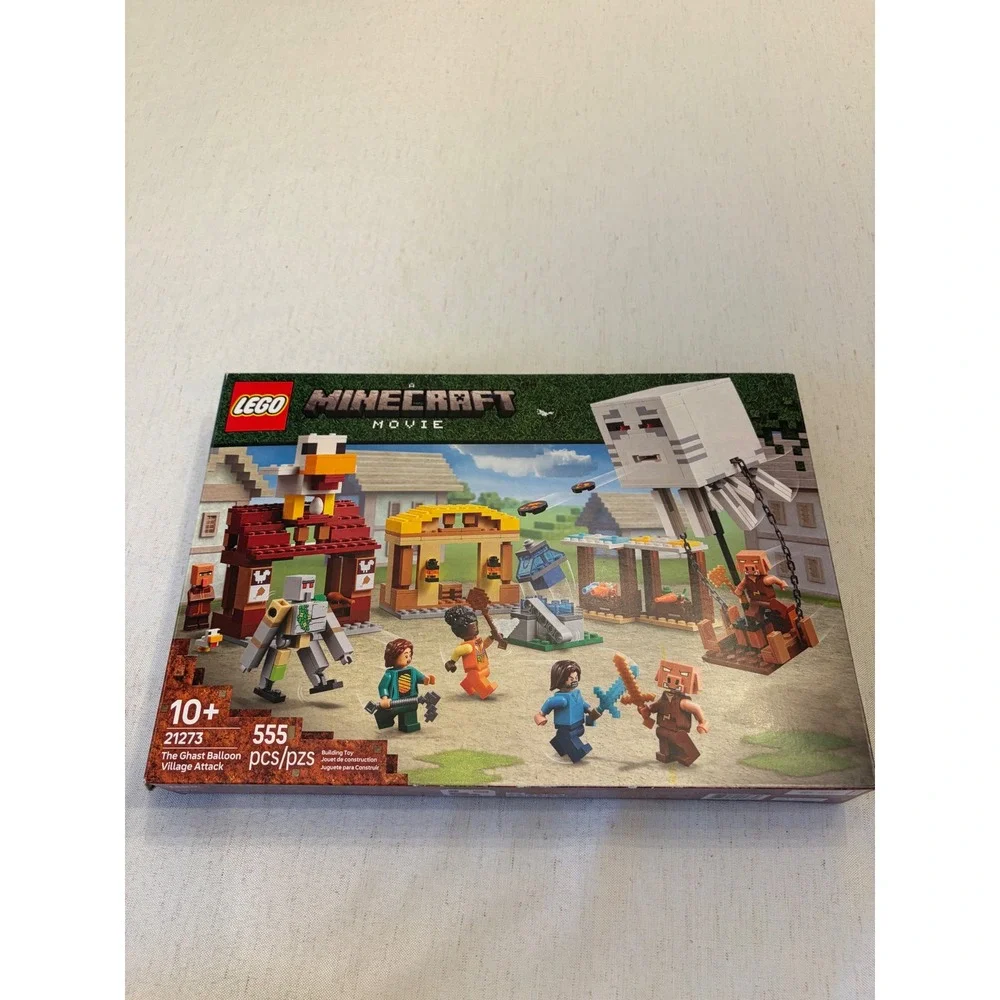 LEGO Minecraft The Ghast Balloon Village Attack 21273 Kids Multi New Open Box